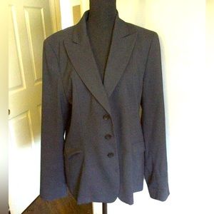 Ellie Tahari gray blazer jacket size 16 stitch detail three button good shape